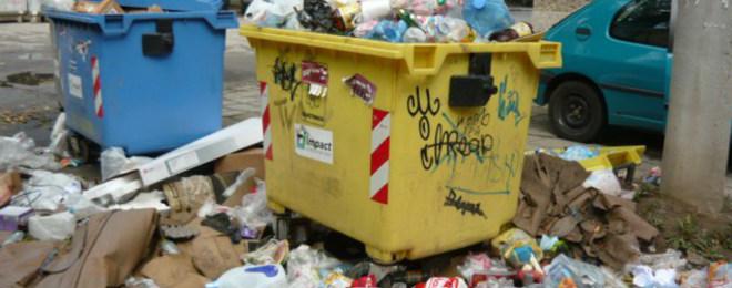 Стотици от чистотата в Перник стоят без заплати от 3 месеца