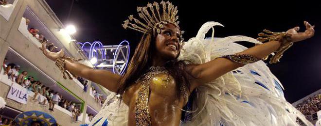 Забраниха силиконовите гърди на фиестата в Рио