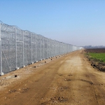 Опазваме границата си с Турция с още 30 километра съоражения