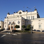 Блъснаха 8-годишно дете пред парламента