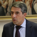 Президентът иска референдум за гласуването по изборите