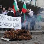 Тютюнджии блокираха пътя при Горно Дряново