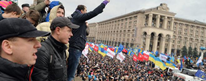 Примирие в Киев. Президентът и опозицията преговарят