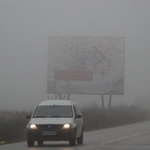 Мъглите плъзнаха отново. Коли на пътното опесъчават