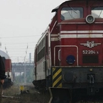 Мъж скочи пред влака Перник-София