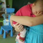 Самотна майка оцелява с 35 лв. месечно. Добричлии помогнете