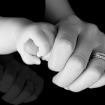 Самотна майка от Добрич: Банка поставя мен и трите ми деца в безизходица