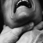 Внук изнасили 79-годишната си баба