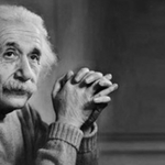 Библиотеката посвети витрина на рождението на Айнщайн