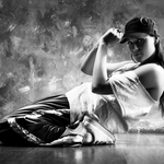 Две ученички събират хип-хоп елита в Добрич заради децата от дома