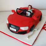 Млада художничка от Добрич рисува с шприц върху уникални... торти (галерия)