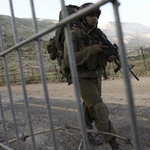 Пазим границите си от украински бежанци