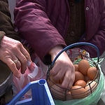 Въртят незаконна търговия с яйца в Добрич в навечерието на Великден