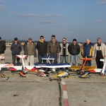 Небесни атракции с радио управляеми самолети за Деня на авиацията