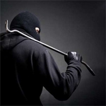 Разбиха гараж на Балик 