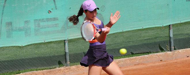 Добричлийка отива на финала на държавния турнир по тенис за девойки до 18 г.