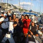 Балчиклии гледат регата, докато танцуват зумба за 24 май