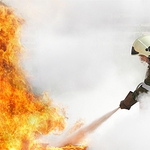 Час и половина гасиха кола, изгоряла от съсо съединение