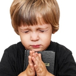 Деца от Добрич разказват притчи на петата годишнина от въвеждането на вероучение в забавачките