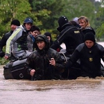 Десетки загинаха в Сърбия и Босна в библейски потоп (снимки)