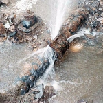 Голяма авария спря водата в центъра на Добрич до довечера