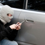 Отмъкнаха ценните вещи и парите на украинец, паркирал в „Яйлата”