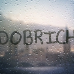 Пороен дъжд и гръмотевици опразват площадите в Добрич на 24 май