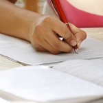 Ученици от Добрич се борят за 23 точки за тройка на матурата по литература