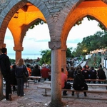 Ученици от Варна откриха изложба и пленер „Пролетни настроения” в „Двореца”