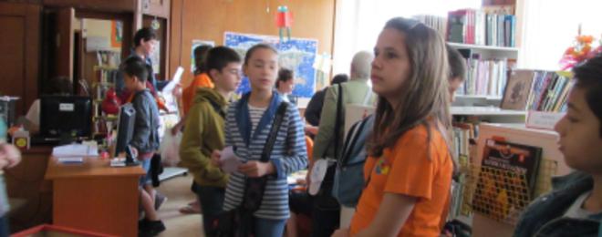 Библиотеката в Добрич подари на децата от „Еко лято” виртуално „Пътешествие в Европа” 