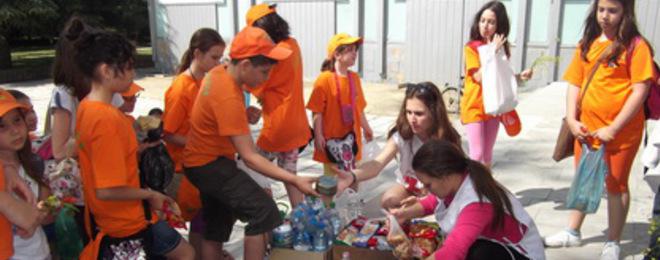 Децата от “Еко лято” се включиха в дарителската акция в Добрич