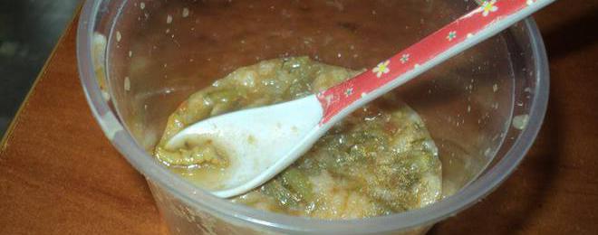 Дете на годинка се задави с гъсеница от храна, сготвена в млечната кухня в Русе