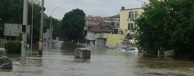 Последни снимки от потопа в Добрич (20.06.2014, 13:59)