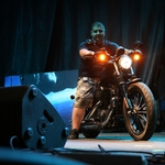 51-годишен фен на рока от Варна спечели уникалния Harley-Davidson от „Еврофутбол“ (снимки)