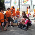 Децата от “Еко лято” се включиха в дарителската акция в Добрич