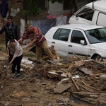 Семейство от Добрич се нанесло в новата си къща 10 дни преди да я събори потопа