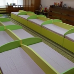 Започна планирана подмяна на легловата база в трите детски градини в града