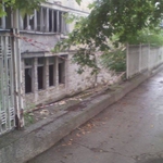 Добричлийка към институциите: Оградете обувния завод преди някой да е загинал! 