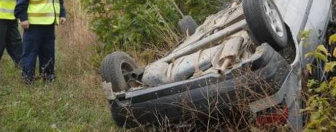 Шофьор от Добрич обърна колата си на пътя Бяла - Попово