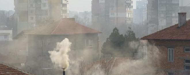 Мръсен въздух с ФПЧ над нормата са дишали добричлии  на 8 декември