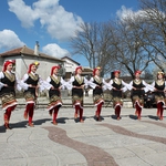 С песни и танци на открито Каварна чества Лазаровден и Цветница