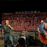 Цонко Цонев се изяви в музикално изпълнение с Наско Пенев и Джон Лоутън