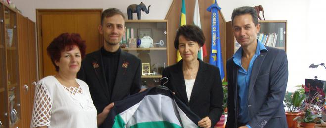 Детелина Николова се срещна с ръководителите на ансамбъл „Чинари“