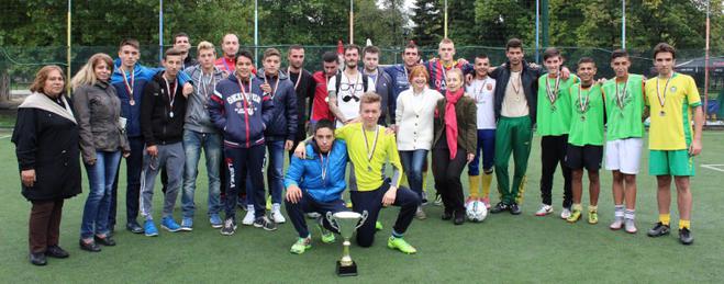 Отборът на "Зеленина" спечели футболният турнир "Спортувам-общувам" 